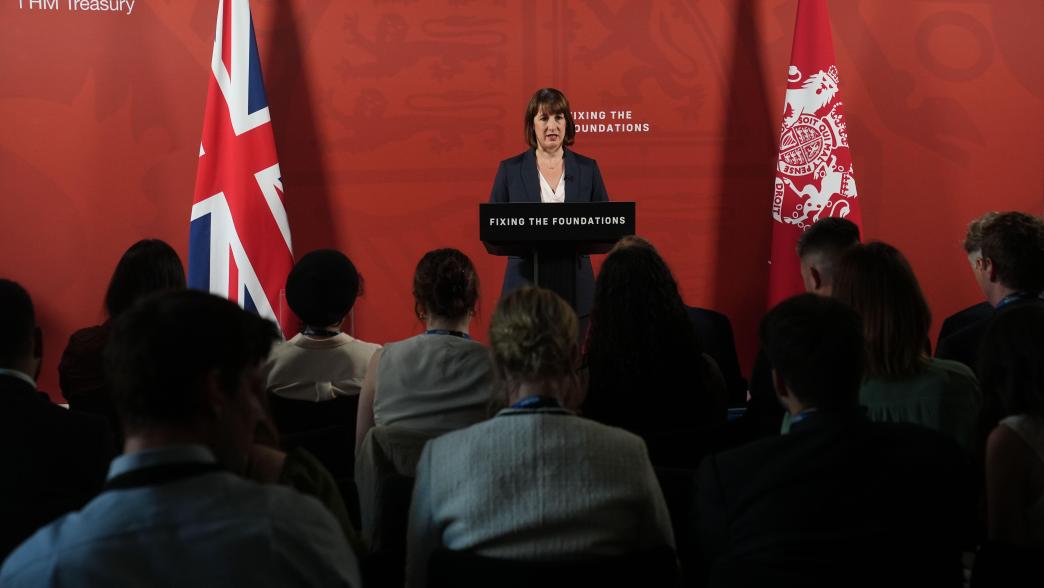 Rachel Reeves giving a speech