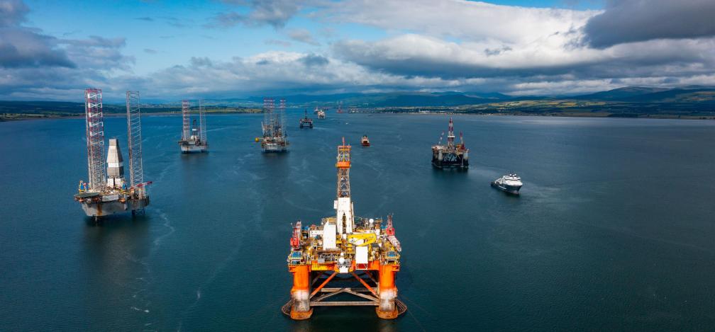 Oil rig North Sea
