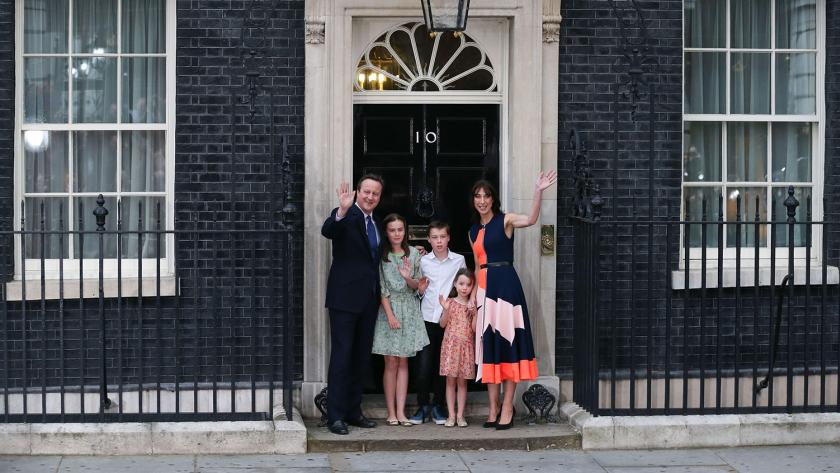 David Cameron and his family members pose for a photo before leaving 10 Downing Street