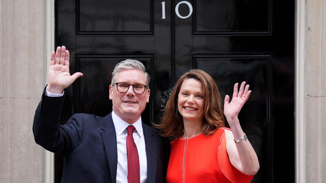 Keir Starmer and his wife on the steps of 10 Downing Street after winning the 2024 general election.